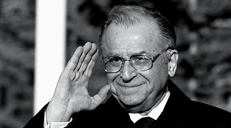 CINE ESTE FARA DE PACAT…..